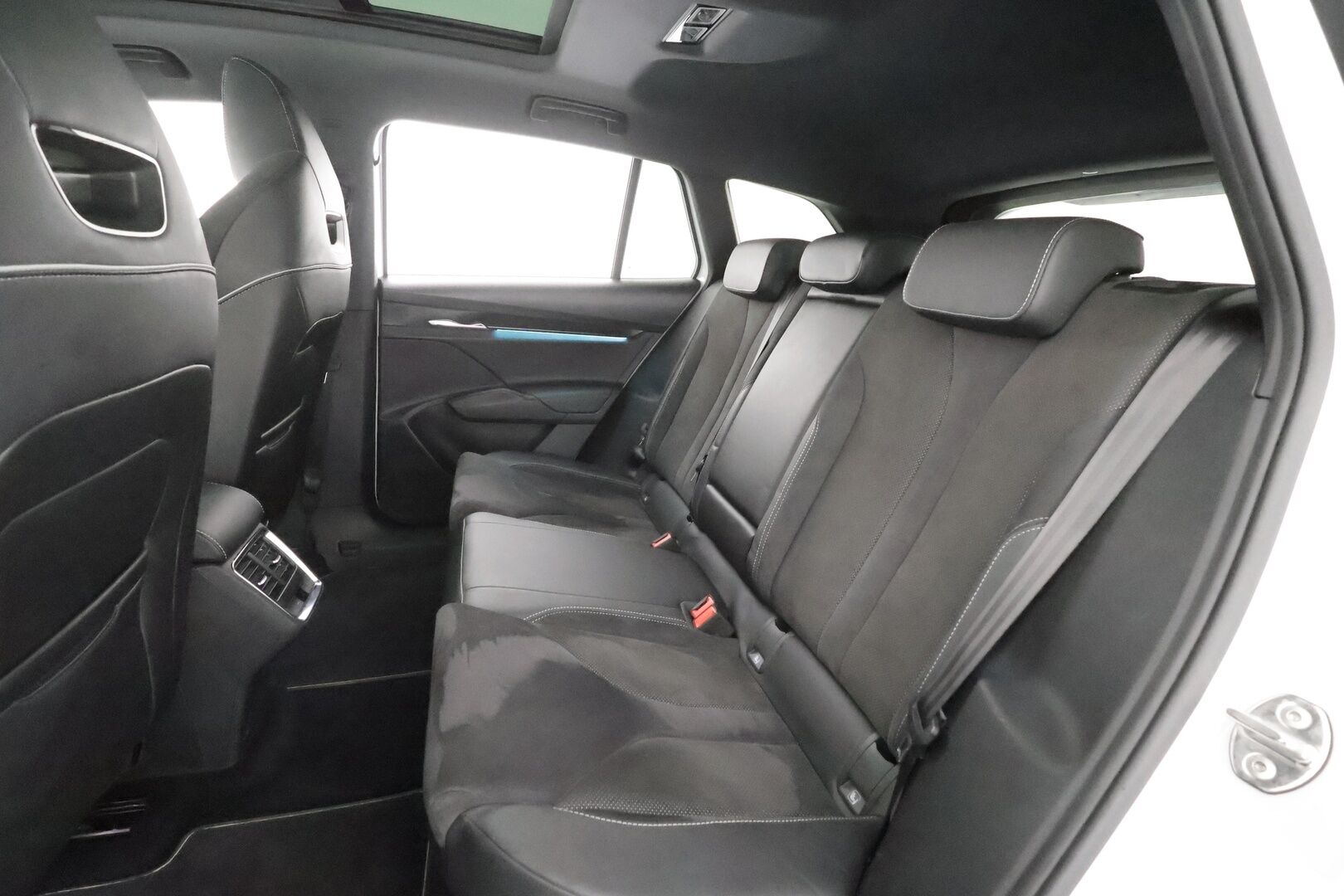 Skoda Enyaq 2022 Coupe 80x 4x4 Sportline iV * ACC / ILP / Koukku / HUD / Panorama / Matrix-LED / P.kamera * - Kahdet Renkaat