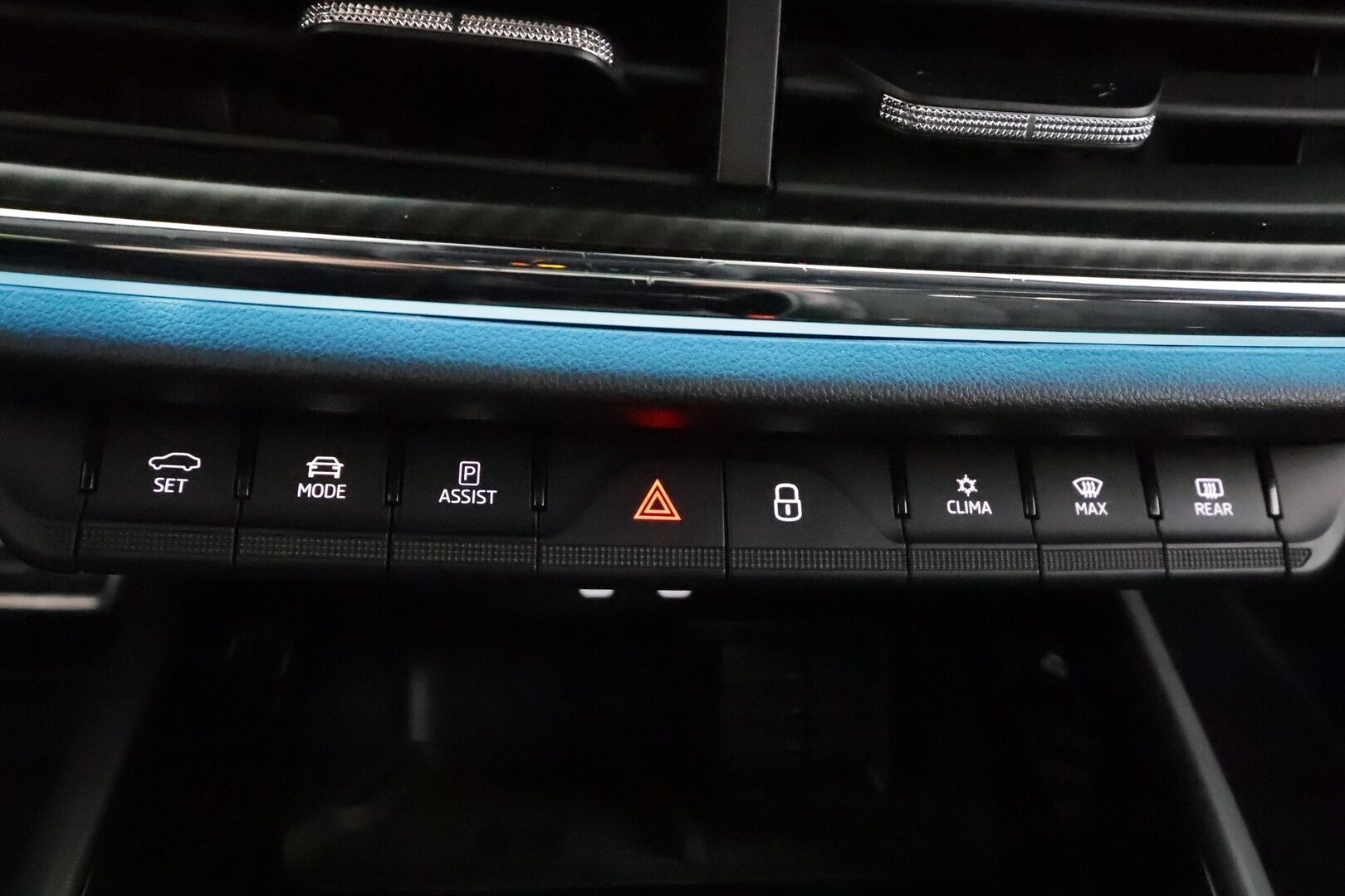 Skoda Enyaq 2022 Coupe 80x 4x4 Sportline iV * ACC / ILP / Koukku / HUD / Panorama / Matrix-LED / P.kamera * - Kahdet Renkaat