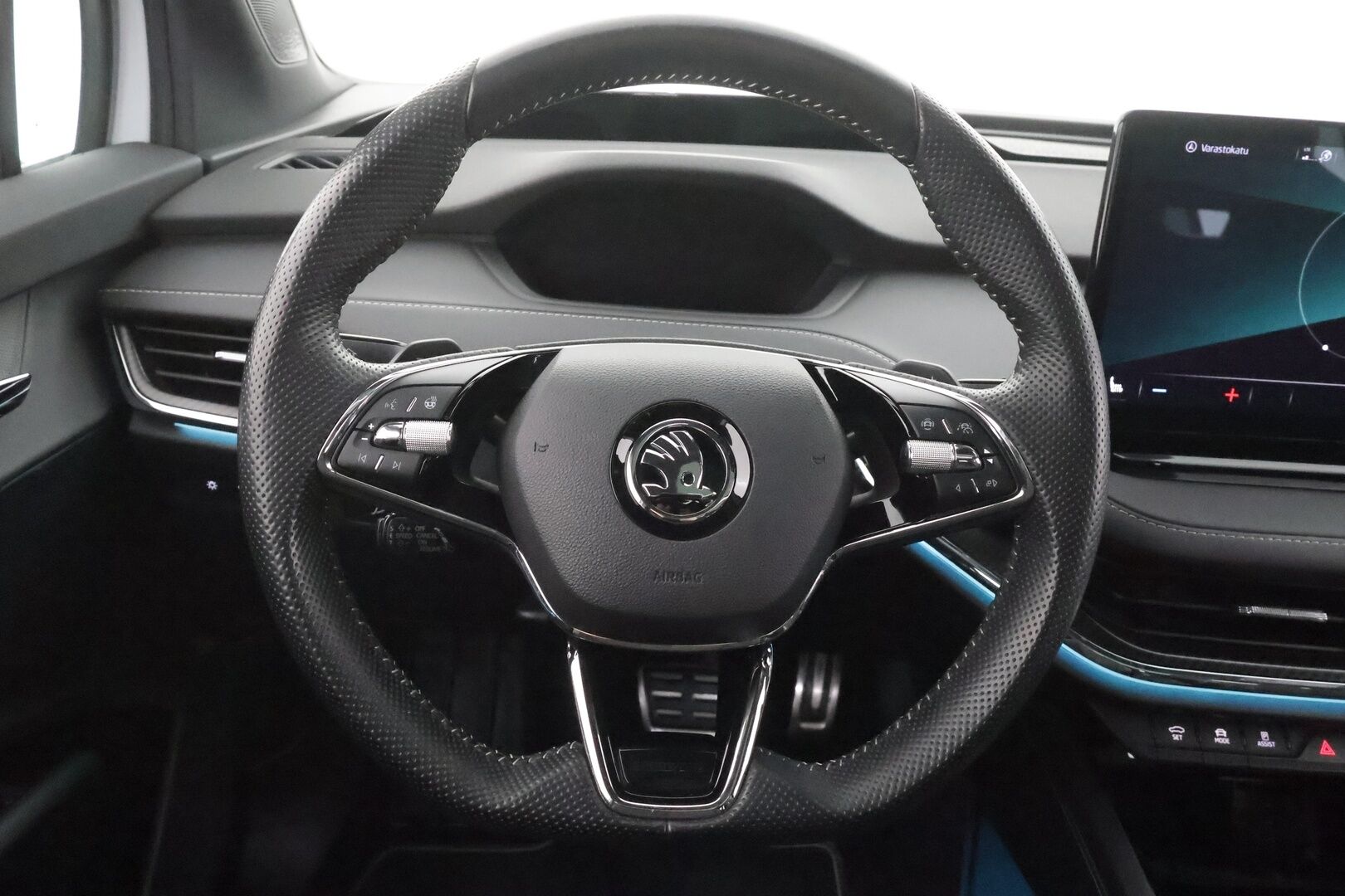 Skoda Enyaq 2022 Coupe 80x 4x4 Sportline iV * ACC / ILP / Koukku / HUD / Panorama / Matrix-LED / P.kamera * - Kahdet Renkaat