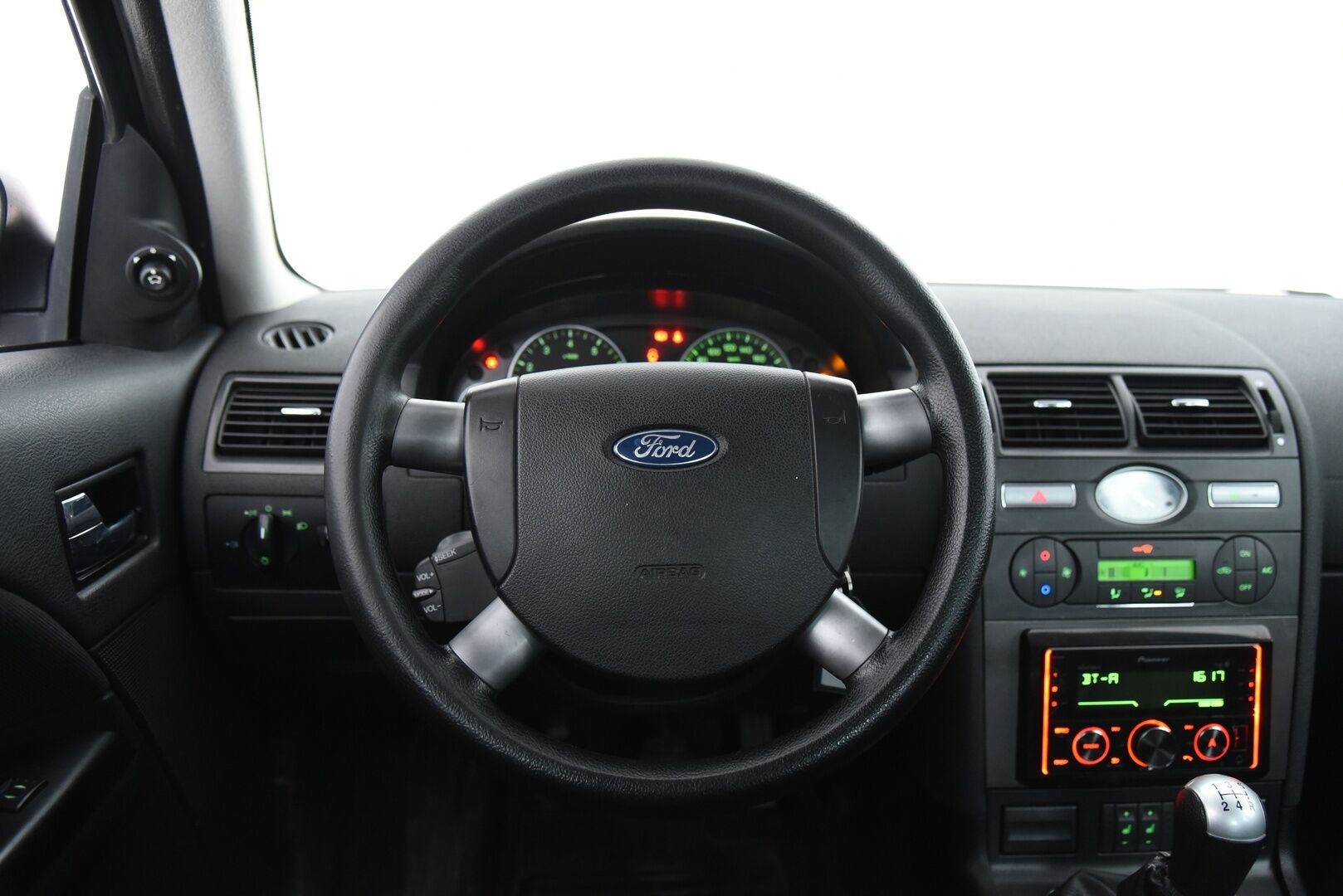 Ford Mondeo 2006 1,8 110hv Ambiente M5 Sedan / Myydään huutokaupat.comissa / - / Myydään huutokaupat.comissa! /