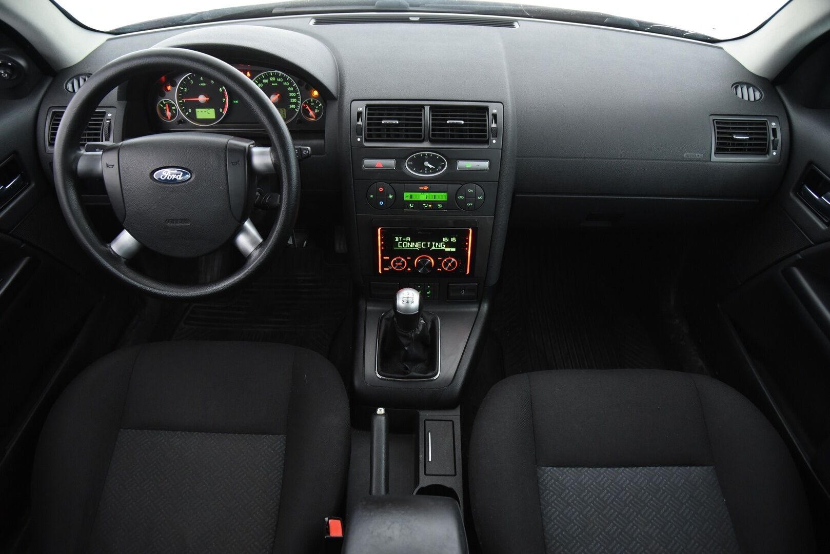Ford Mondeo 2006 1,8 110hv Ambiente M5 Sedan / Myydään huutokaupat.comissa / - / Myydään huutokaupat.comissa! /