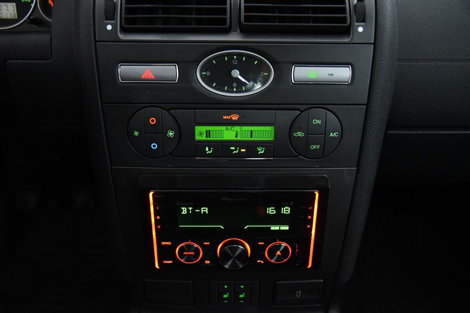 Ford Mondeo 2006 1,8 110hv Ambiente M5 Sedan / Myydään huutokaupat.comissa / - / Myydään huutokaupat.comissa! /