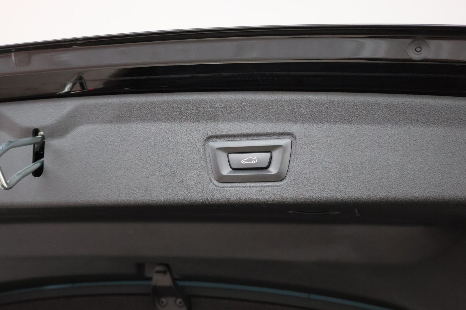 BMW i4 2024 eDrive40 Charged - ACC | Vetokoukku | 360-Kamera | Katveavustin | HiFi | LED | Sporttipenkit 