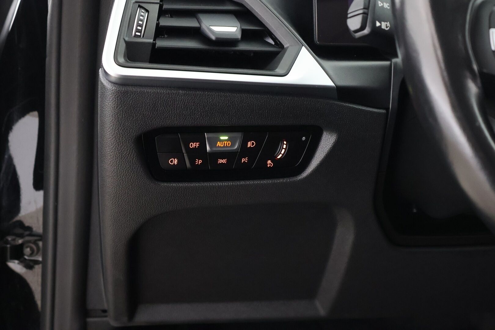 BMW i4 2024 eDrive40 Charged - ACC | Vetokoukku | 360-Kamera | Katveavustin | HiFi | LED | Sporttipenkit 