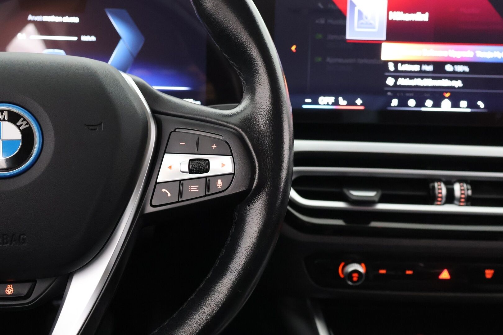BMW i4 2024 eDrive40 Charged - ACC | Vetokoukku | 360-Kamera | Katveavustin | HiFi | LED | Sporttipenkit 