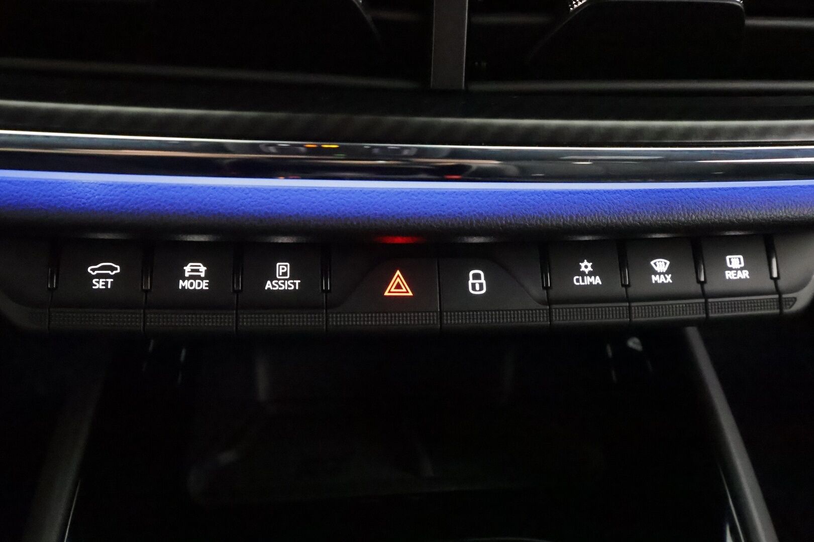 Skoda Enyaq 2022 80x 4x4 iV Sportline - | ACC | ILP | Crystal Light Matrix-LED | P.Kamera | Keyless | Puolinahat | Apple&Android | Merkkihuollettu | Kahdet Renkaat | Koti & Kauppalaturi |