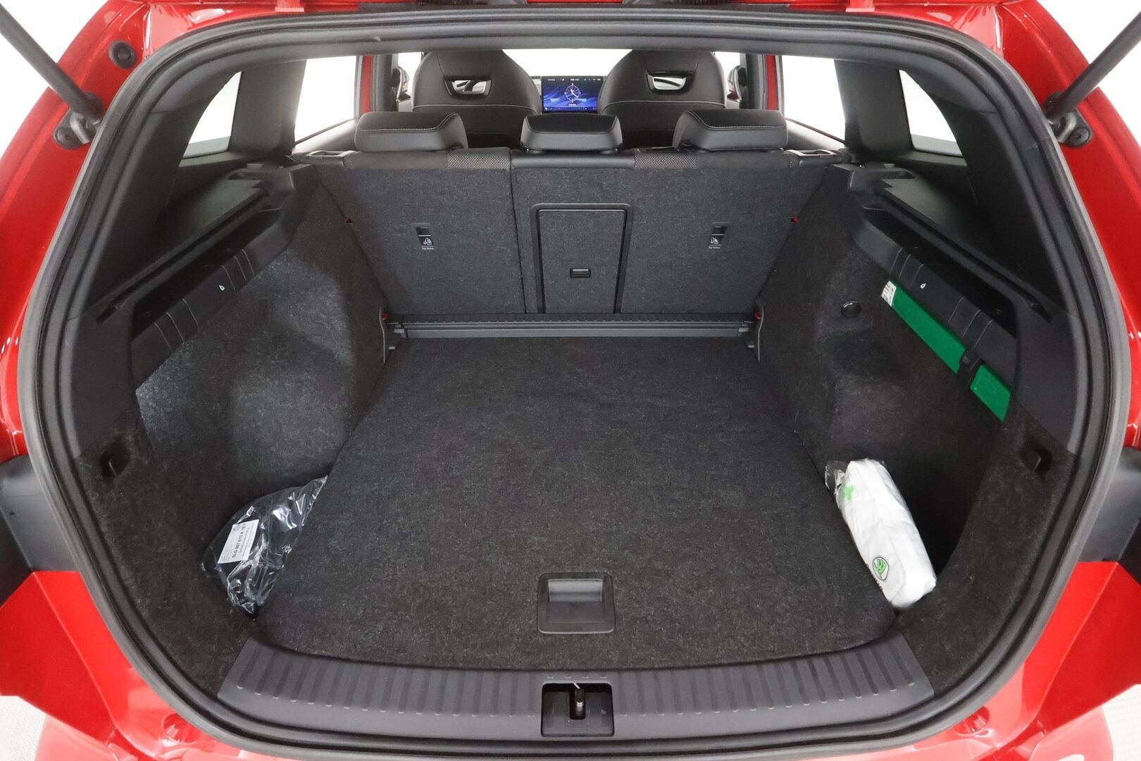 Skoda Enyaq 2022 80x 4x4 iV Sportline - | ACC | ILP | Crystal Light Matrix-LED | P.Kamera | Keyless | Puolinahat | Apple&Android | Merkkihuollettu | Kahdet Renkaat | Koti & Kauppalaturi |