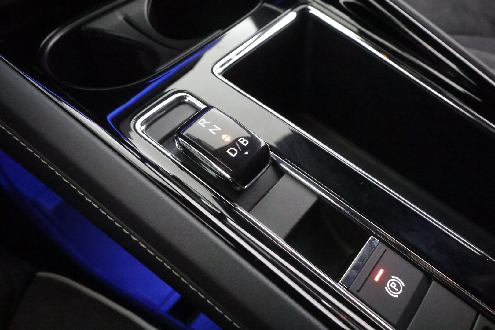 Skoda Enyaq 2022 80x 4x4 iV Sportline - | ACC | ILP | Crystal Light Matrix-LED | P.Kamera | Keyless | Puolinahat | Apple&Android | Merkkihuollettu | Kahdet Renkaat | Koti & Kauppalaturi |