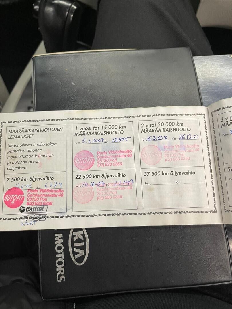 Kia Cerato 2005 4D CERATO SEDAN 1.6 AUTOMATIC ** YritysOutlet - Myydään vain yrityksille - Huoltohistoria / Juuri katsastettu / 2 renkaat / Vetokoukku * 