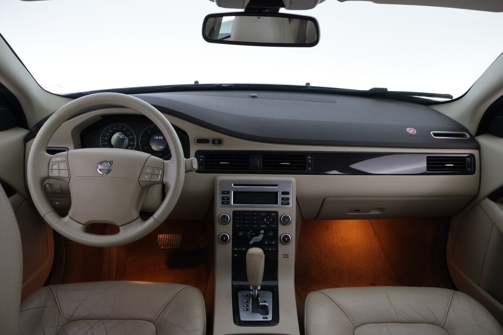 Volvo V70 2008 2,4D Summum aut - YritysOutlet - Myydään vain yrityksille - – Tämä auto myydään YritysOutlet -valikoimasta vain yritykselle