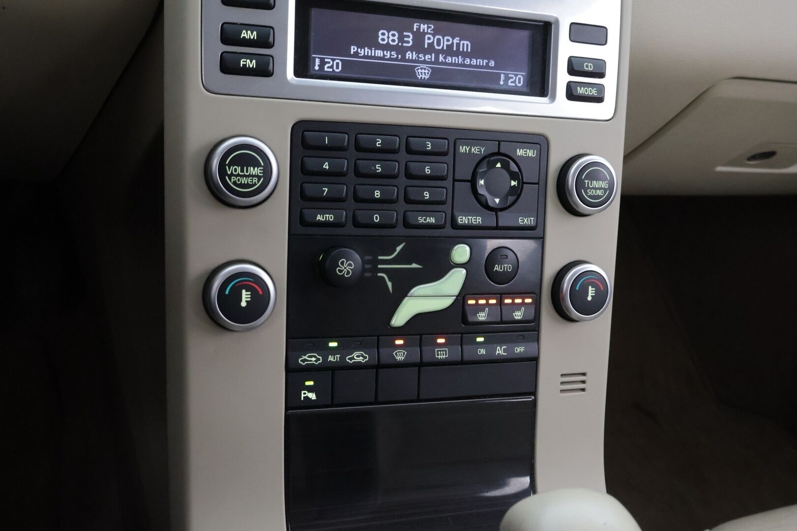 Volvo V70 2008 2,4D Summum aut - YritysOutlet - Myydään vain yrityksille - – Tämä auto myydään YritysOutlet -valikoimasta vain yritykselle