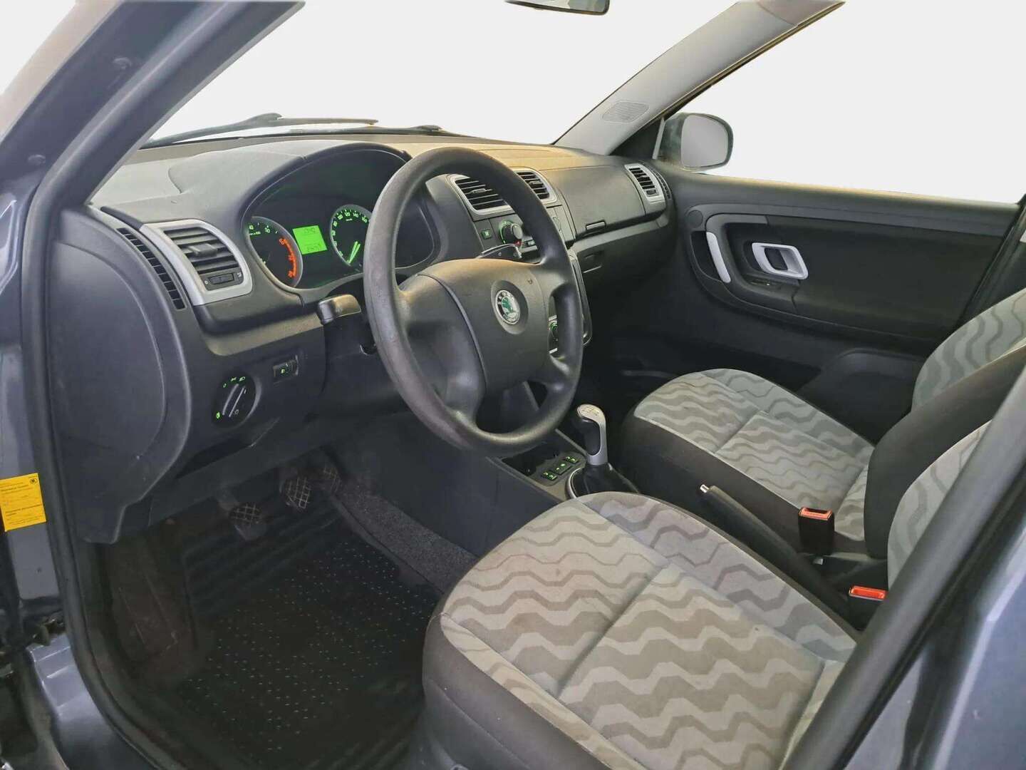 Skoda Fabia 2008 Combi 1,6 16V Ambiente - | Myydään huutokaupat.comissa | Vetokoukku | AUX | Lohko+sisäpistoke | - KORKO VAIN 3,99 %