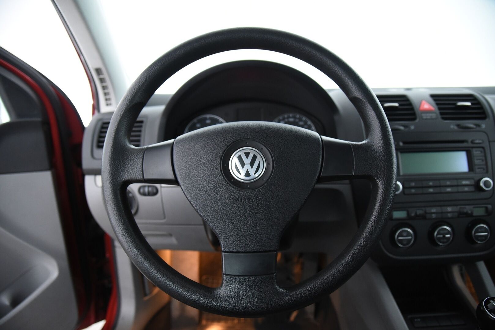 Volkswagen Golf 2006 1,6 85 kW FSI Trendline 4d / YritysOutlet - Myydään vain yrityksille