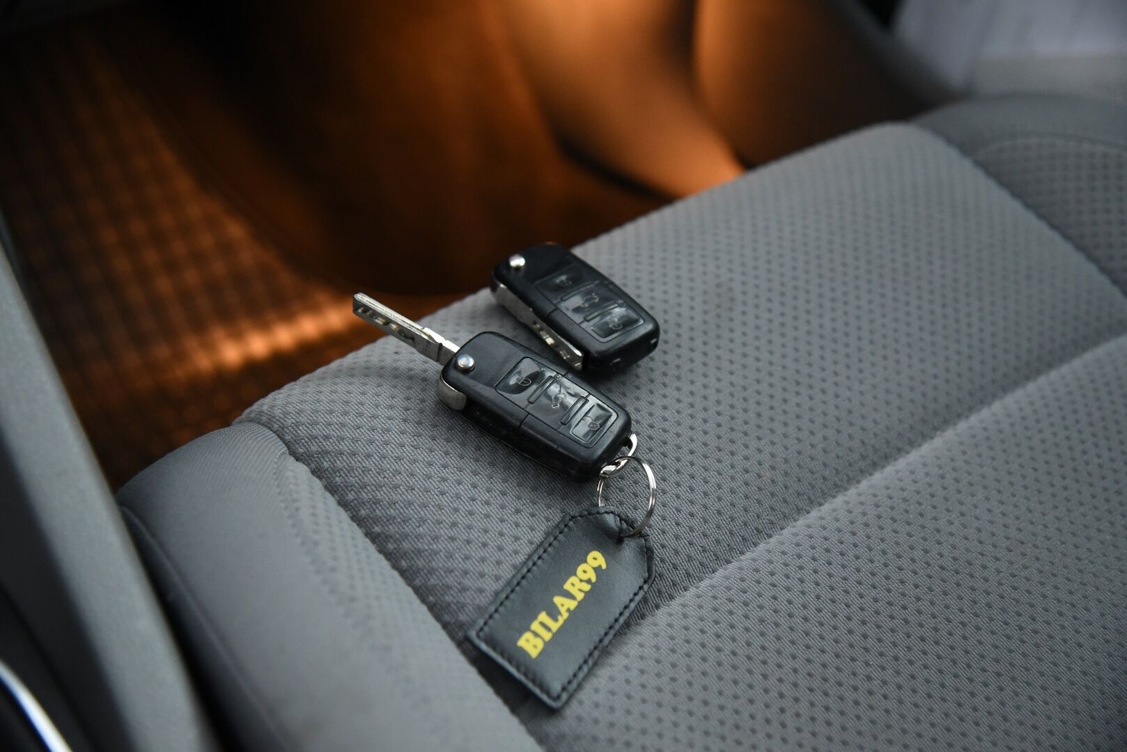 Volkswagen Golf 2006 1,6 85 kW FSI Trendline 4d / YritysOutlet - Myydään vain yrityksille