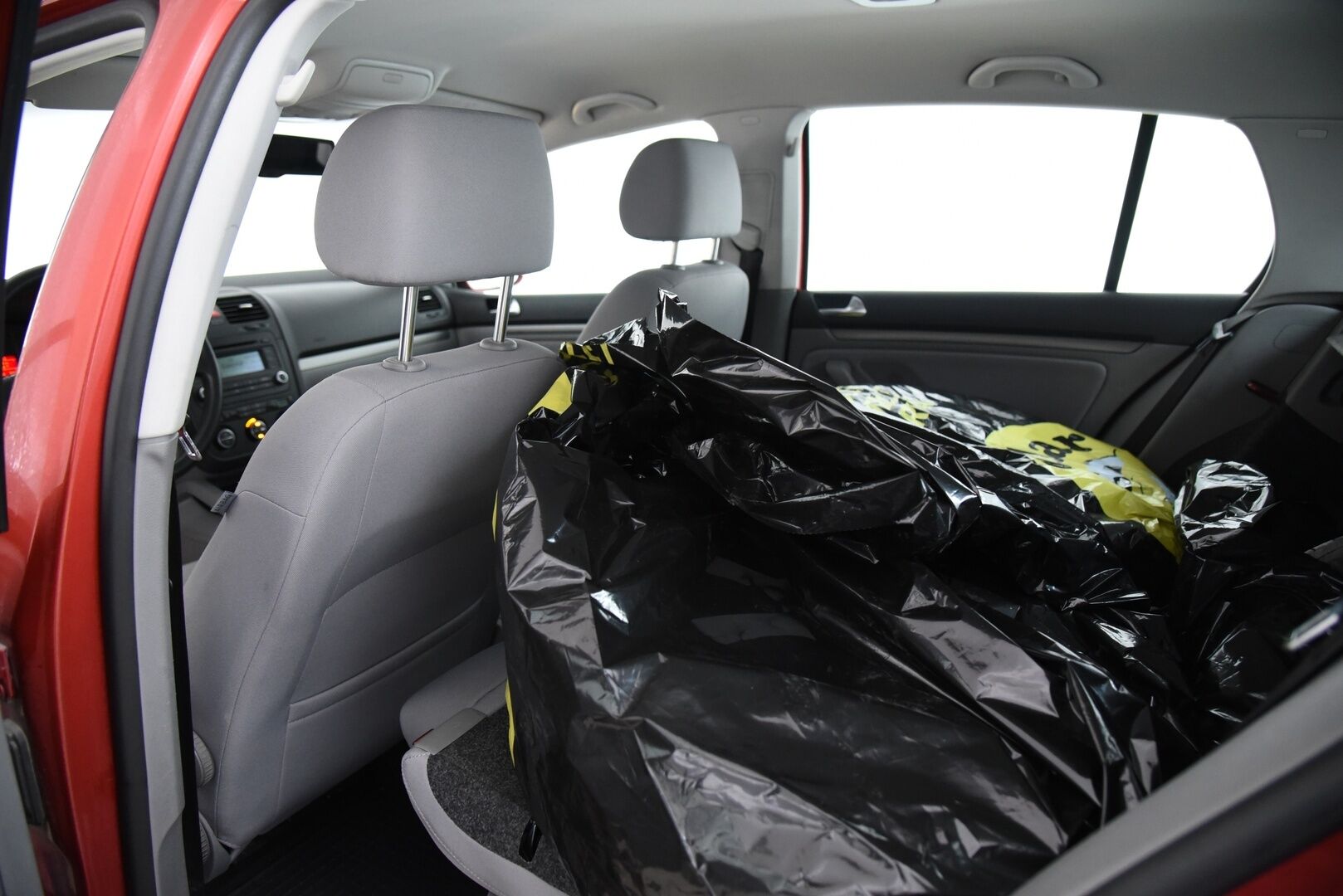 Volkswagen Golf 2006 1,6 85 kW FSI Trendline 4d / YritysOutlet - Myydään vain yrityksille