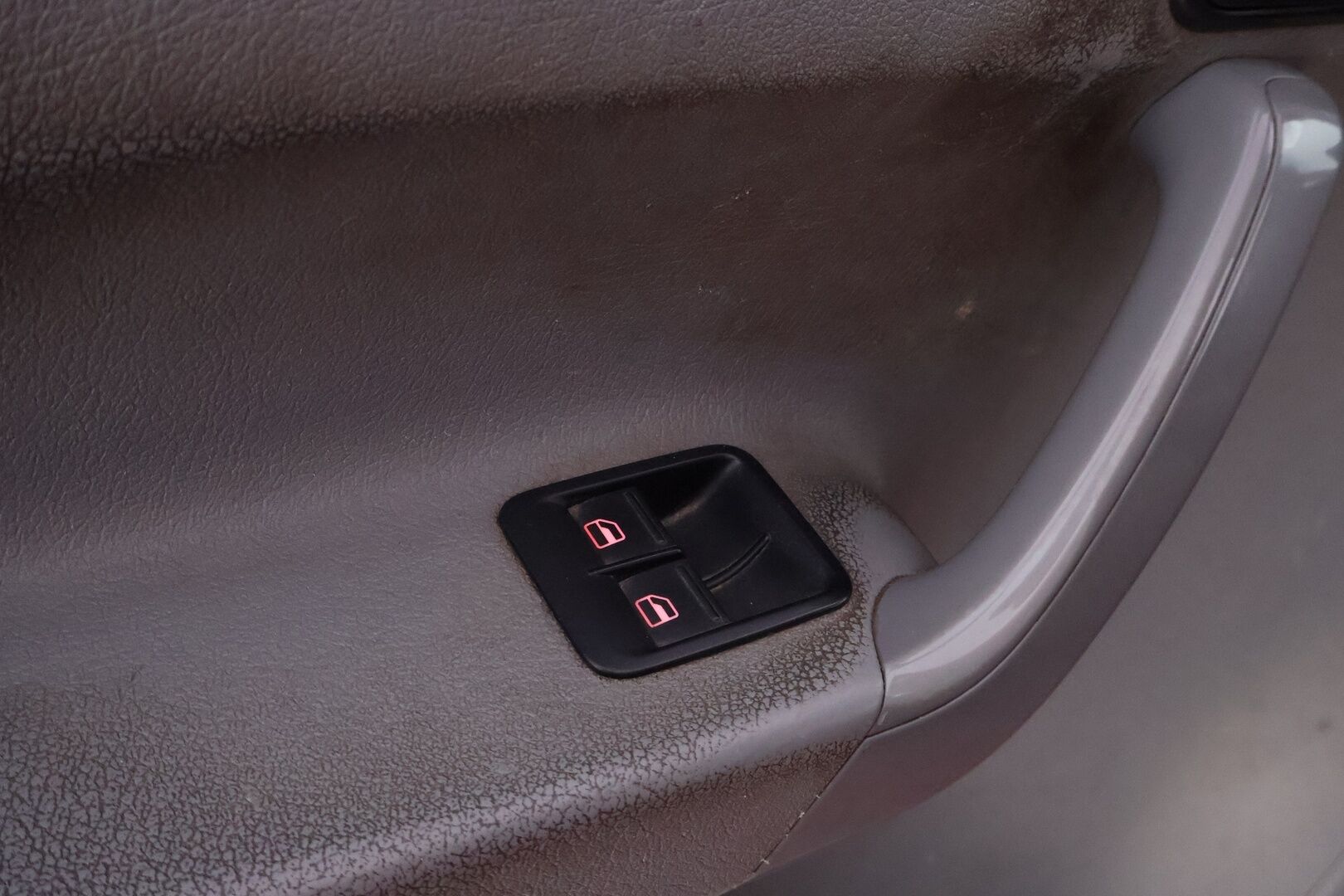 Volkswagen Caddy 2008 Kombi 1,9 TDI 77 kW - YritysOutlet - Myydään vain yrityksille