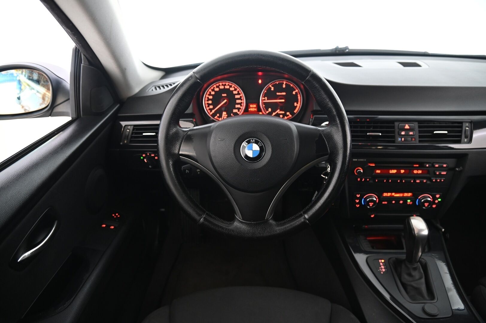 BMW 320 2008 E92 Coupé *Myydään Huutokaupat.com* Vakkari / Siisti / Suomi-auto - *Myydään Huutokaupat.com*