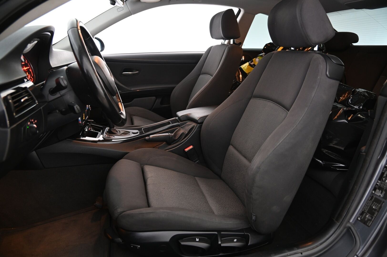 BMW 320 2008 E92 Coupé *Myydään Huutokaupat.com* Vakkari / Siisti / Suomi-auto - *Myydään Huutokaupat.com*