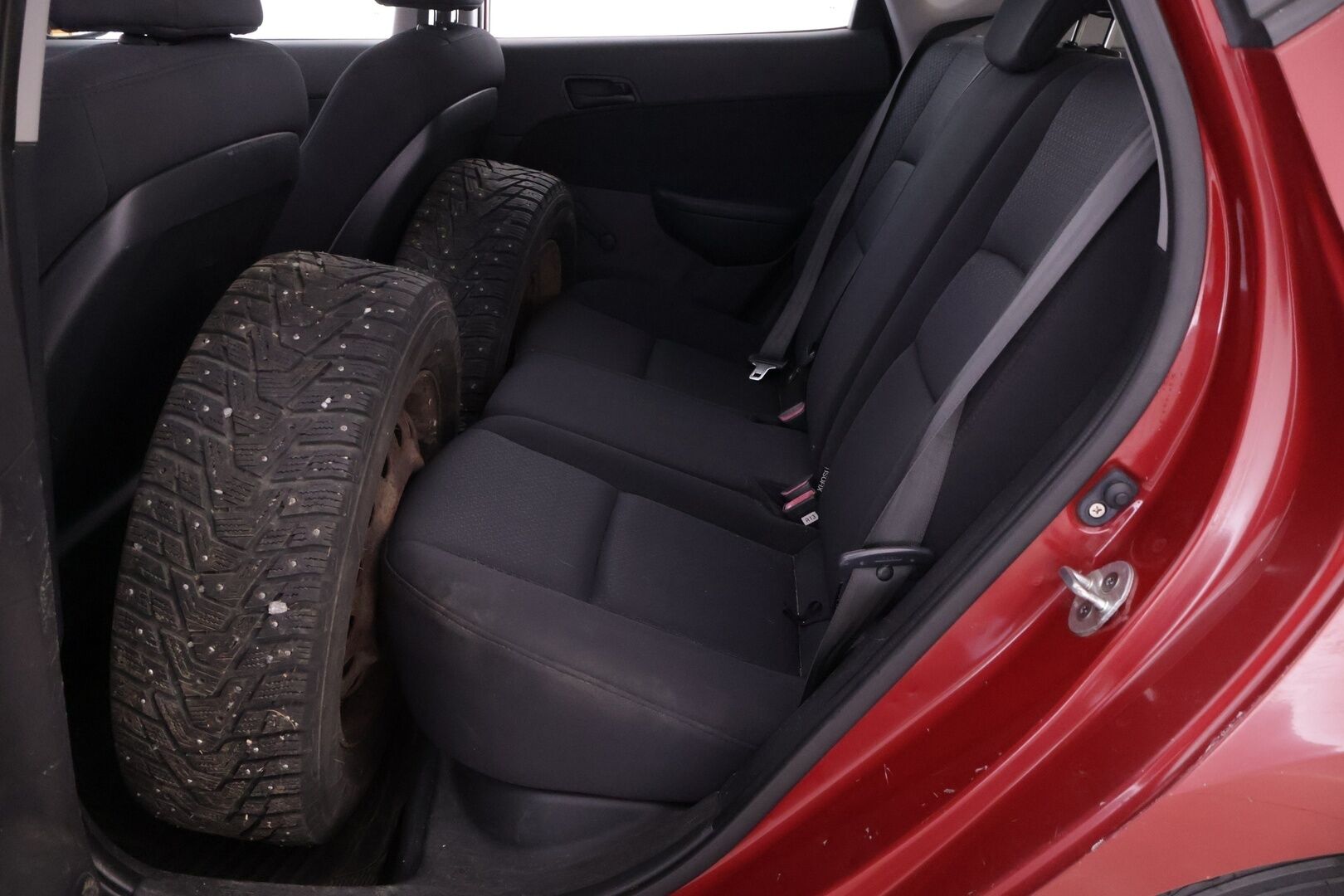 Hyundai i30 2008 1,6 Di 66kW Classic 5d - Myydään Huutokaupat.com - | Heti ajoon | Vuoden leima | Kytkinpaketti uusittu | Lohkolämmitin | Kahdet hyväkuntoiset renkaat | 