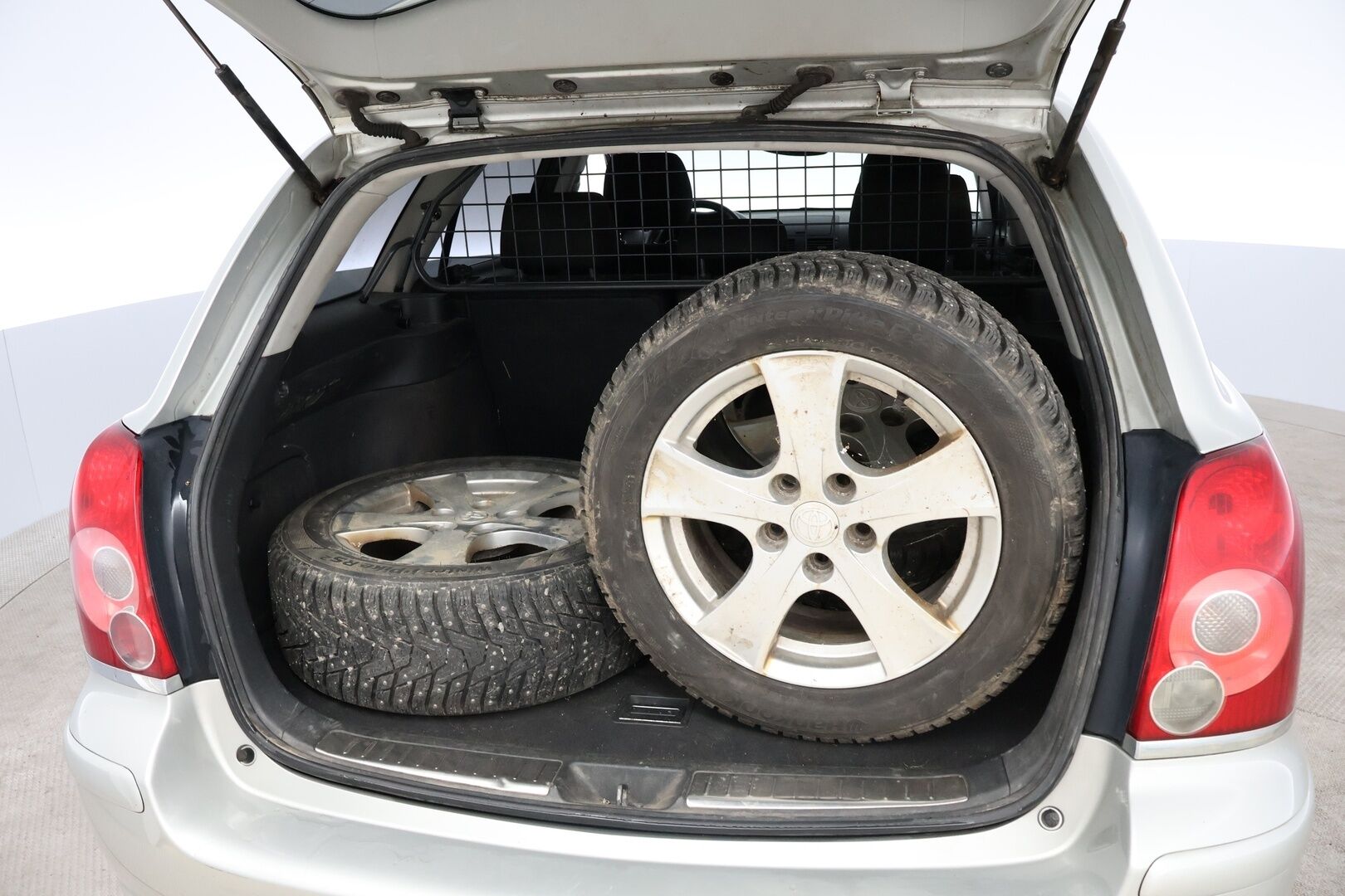 Toyota Avensis 2008 2,2 D-4D 150 Clean Power Linea Sol Technical Wagon - *Koukku / Vakkari / Lohko+sisä / Ikäisekseen siisti auto! / Katso ja ihastu!* **MYYDÄÄN HUUTOKAUPAT.COMISSA!!*