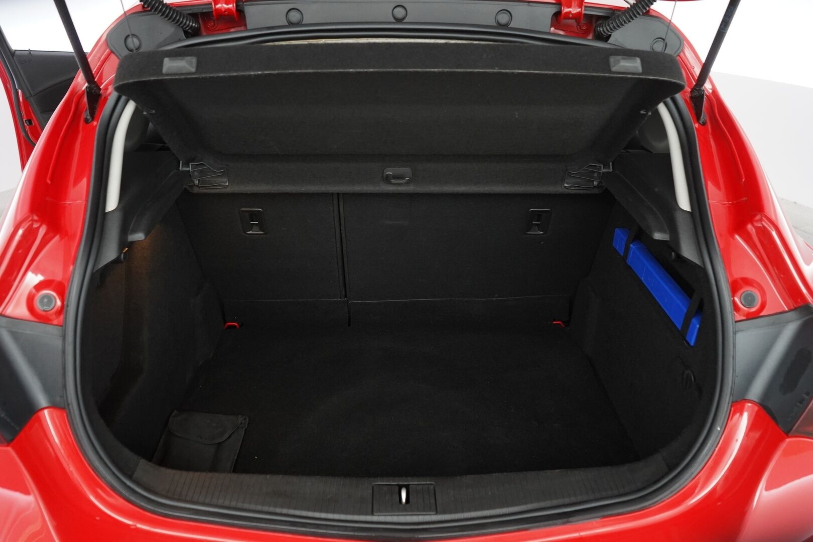Opel Astra 2010 5-ov Sport 1,4 Turbo Ecotec 103kW MT6    *Lohkolämmitin / Vakkari / Sporttipenkit / Huoltokirja - Suomi-auto / Jakoketju vaihdettu 172tkm 10/24  / Juuri leimattu! / Akku vaihdettu 05/25 / Huippu huoltohistoria!