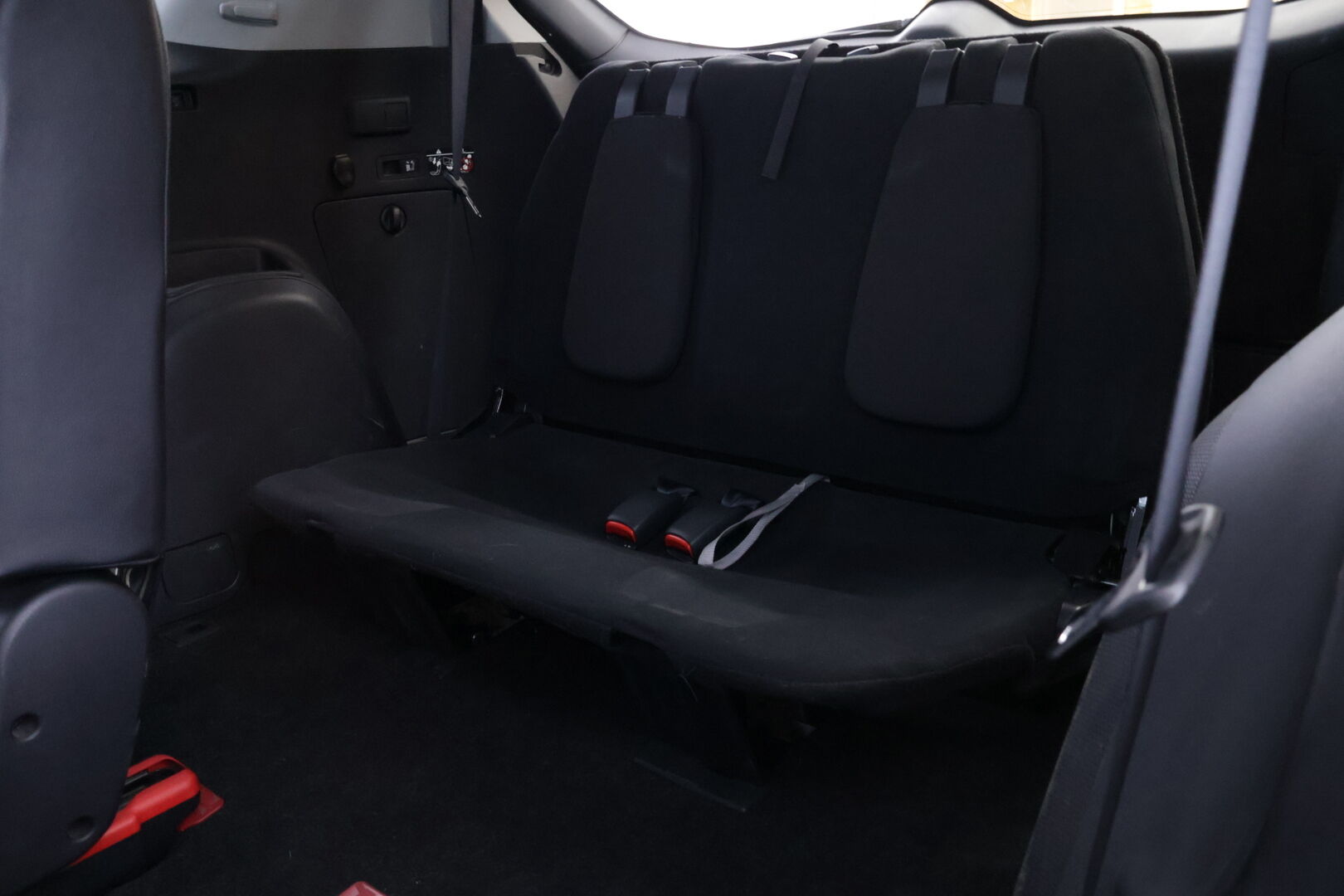 Mitsubishi Outlander 2011 2,2 HDI Instyle Navi TC-SST Business * YritysOutlet - Myydään vain yrityksille* - *7-Paikkainen Nelikko Automaatti! / Nahat kuskinpenkki sähköllä / Vetokoukku / P.kamera / Rockford / KeylessGo / Navigointi 
