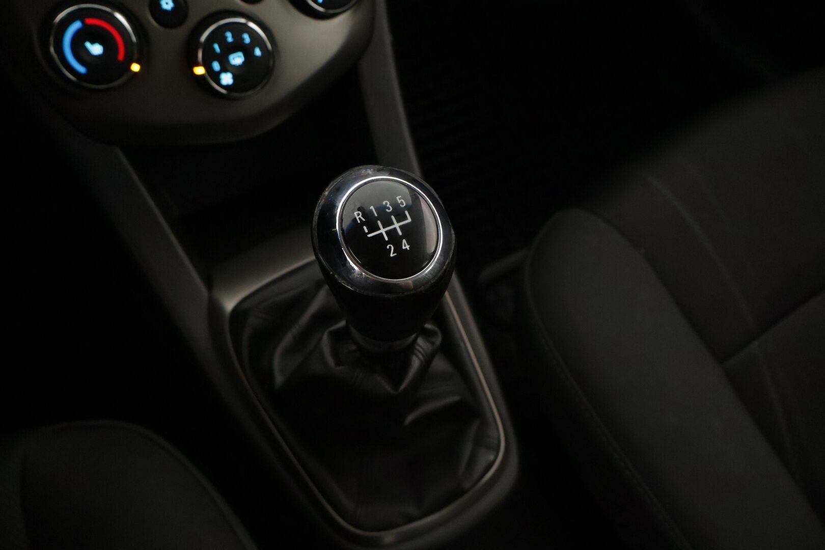 Chevrolet Aveo 2012 5-ov LT 1,2 63kW MT5 ** YritysOutlet - Myydään vain yrityksille - *Suomi-auto / 2x renkaat / Lohkolämmitin sisähaaralla / Vakkari / Juuri katsastettu!*