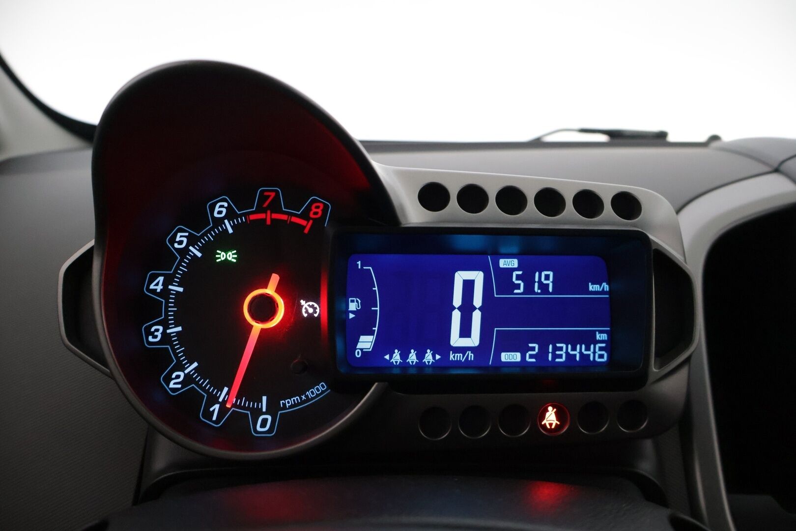 Chevrolet Aveo 2012 5-ov LT 1,2 63kW MT5 ** YritysOutlet - Myydään vain yrityksille - *Suomi-auto / 2x renkaat / Lohkolämmitin sisähaaralla / Vakkari / Juuri katsastettu!*