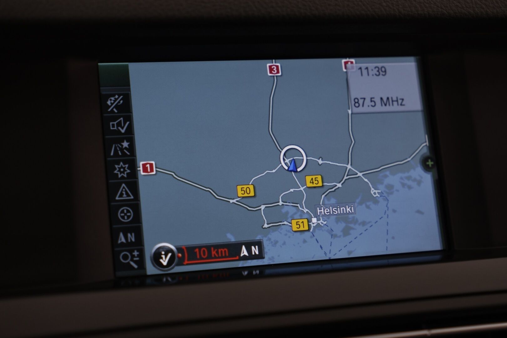 BMW 530 2011 xDrive TwinPower Turbo A F10 Sedan Business - Vakkari / Navi / Nahkasisusta / Tutkat / Juuri huollettu ja katsastettu!