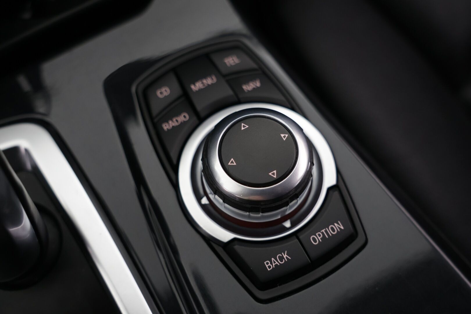 BMW 530 2011 xDrive TwinPower Turbo A F10 Sedan Business - Vakkari / Navi / Nahkasisusta / Tutkat / Juuri huollettu ja katsastettu!
