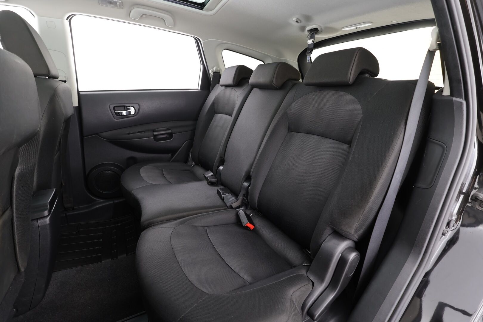 Nissan Qashqai+2 2012 1,6L Stop / Start System Acenta 2WD 5M/T MY11 * Vakkari / P.tutka / Lasikatto / Lohkolämmitin / Koukku * - Kahdet renkaat aluvanteilla / Asiallisesti huollettu! / Juuri leimattu!