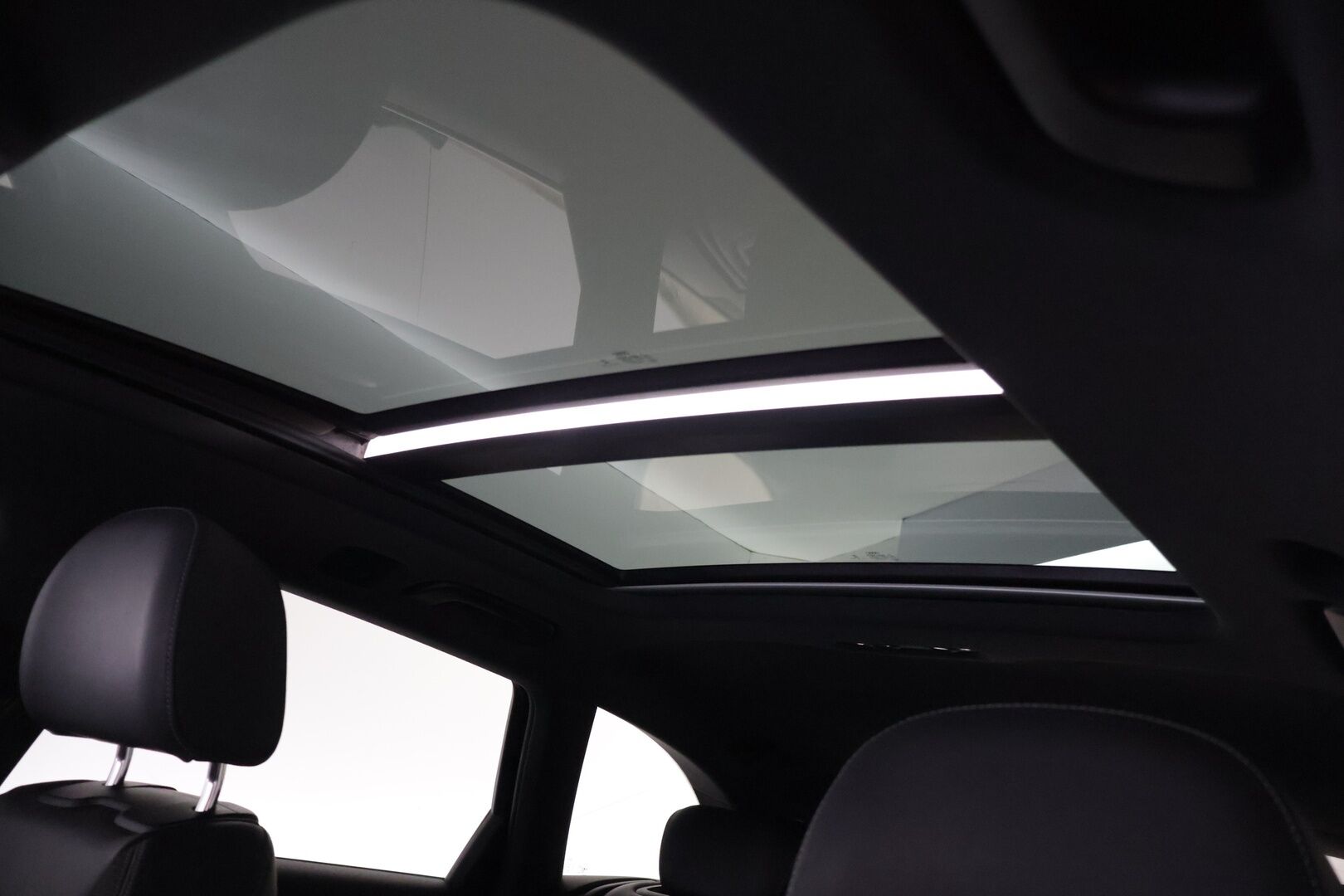 Audi S4 2018 3,0, Avant TFSI 260 kW quattro tiptronic - | B&O | Webasto | ACC | 360 kamera | Vetokoukku | Matrix | BLIS | Panorama |  ÄS-4 Kilpi | Flatbottom- ohjauspyörä | 