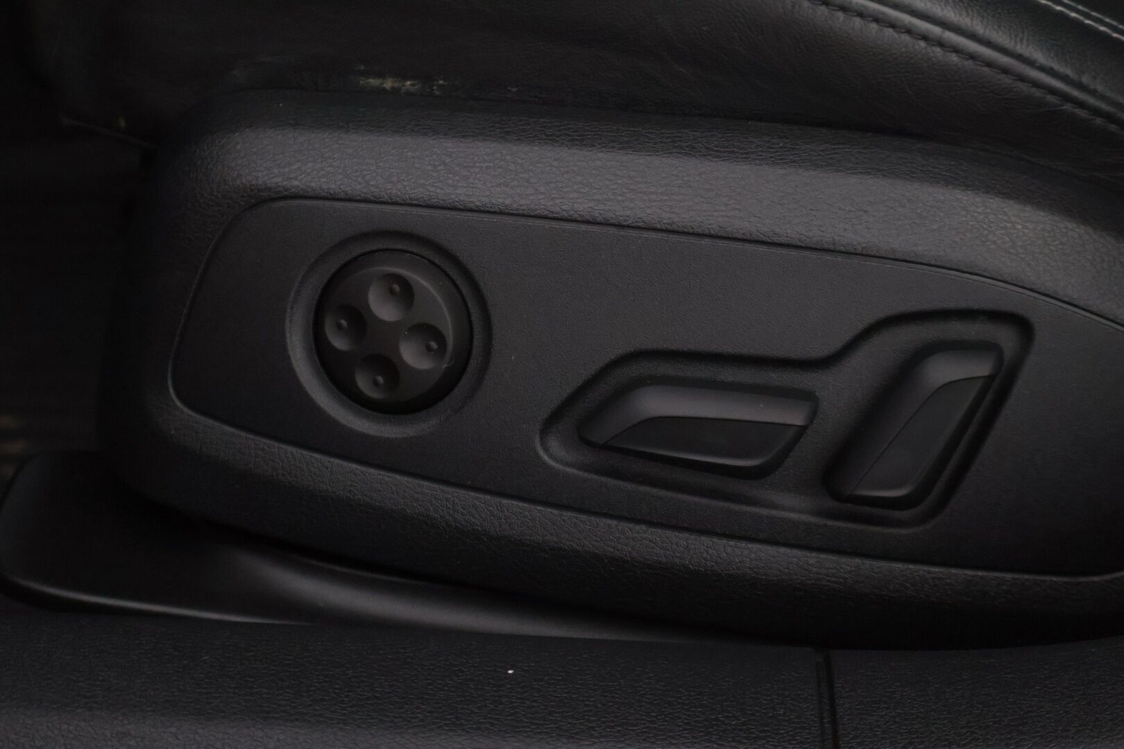 Audi S4 2018 3,0, Avant TFSI 260 kW quattro tiptronic - | B&O | Webasto | ACC | 360 kamera | Vetokoukku | Matrix | BLIS | Panorama |  ÄS-4- kilpi | Flatbottom- ohjauspyörä | 