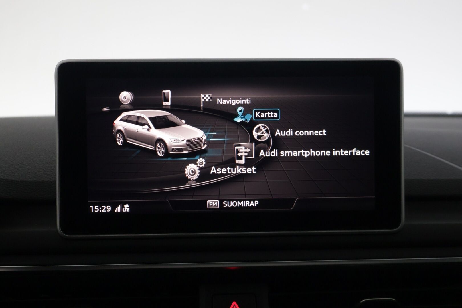 Audi S4 2018 3,0, Avant TFSI 260 kW quattro tiptronic - | B&O | Webasto | ACC | 360 kamera | Vetokoukku | Matrix | BLIS | Panorama |  ÄS-4 Kilpi | Flatbottom- ohjauspyörä | 